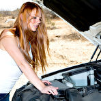 Pic of 
      Farrah Flower bangs the dude who fixes her car
    