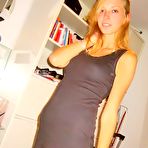 Pic of Real amateur girlfriends having sexHot and sexy amateurs posing totally naked outdoors