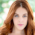 Pic of 
      Amarna Miller and Gwen Stark share one massive black pole
    