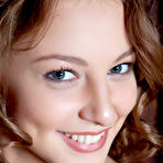 Pic of Wonderful teen girl shows her tiny boobs