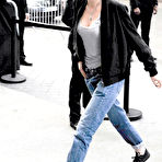Pic of Popoholic  &raquo; Blog Archive   &raquo; Kristen Stewart Actually Drops Some Plentiful Cleavage For Paris Fashion Week