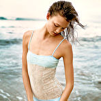 Pic of Karlie Kloss sexy and topless photos