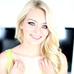 Pic of Alli Rae on Amateur Allure