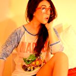 Pic of Lunas Cam Nerd Next Door / Hotty Stop