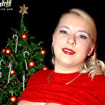 Pic of XL Girls - Sunshine's Yuletime Log - Sunshine (60 Photos)