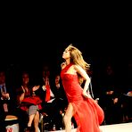 Pic of Rose McGowan shows her sexy legs at red dress fashion show