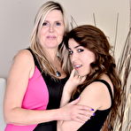 Pic of Hot Canadian mom doing a steamy hairy teeny babe - PussyFur.com