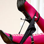 Pic of Nicol in Nicol in footfetish