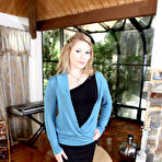 Pic of Aurora Snow: Aurora Snow takes her black... - BabesAndStars.com