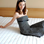 Pic of Pretty girl smiles while posing and showing her tits and pussy on exclusive porn photos. (preview pictures)