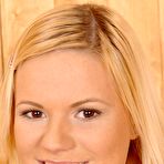 Pic of Yasmine Gold in 