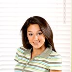 Pic of 黑发 辣妹 夏天 karups 与 吝啬 秃头 猫 条 在 青少年 色情 照片