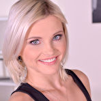 Pic of Tiffany Tatum, Zazie Skymm in Besties Suck Their Toes: Foot Licking Delight From Hungary!