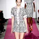 Pic of Valeria Dmitrienko sexy runway photos