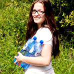 Pic of Kylie Teasing in Nature by Abby Winters (16 photos) | Erotic Beauties