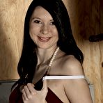 Pic of DDGBabes.net: Look at Kattie-Gold-001