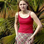 Pic of Linsey in Linsey in nudism series