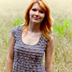 Pic of Redhead takes off her skin-tight dress and shows her fiery pussy - aMetart.com