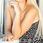 Pic of Blue-eyed blonde shows her pussy and more in a cute wicker chair - aMetart.com