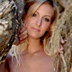 Pic of TotemBabes.com: Leslie: Sun Erotica