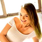 Pic of Lexie in White