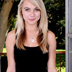 Pic of Chlo&eacute; Toy in Proof is in the Pudding