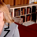 Pic of Horny American housewife feeling frisky