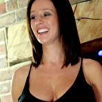 Pic of Kelly Hart Nude Fireplace Busty Brits - FoxHQ