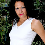 Pic of [All Over 30] Hot brunette Naira Smith gets her pussy all wet out in the backyard - IWantMature.com