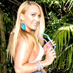 Pic of [Hard X] Milf AJ Applegate shows us her big butts - IWantMature.com