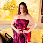 Pic of [Mature NL] Naughty housewife getting wet and wild - IWantMature.com