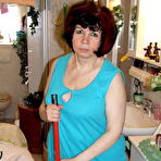 Pic of [Mature NL] Curvy chubby amateur show off their big saggy melons in bath - IWantMature.com