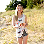 Pic of Exceptional slim girl