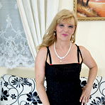 Pic of [Mature NL] This horny housewife loves to get wet - IWantMature.com