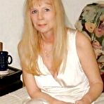 Pic of This Mom wants posing for son's friend, after her wedding - 14 Pics - xHamster.com