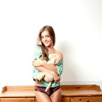Pic of 18 Only Girls - Guerlain - Strip For Me