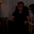 Pic of Nerd pimps out his girlfriend - Tuboff.com
