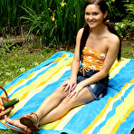 Pic of ALS is All Ladies Shaved - ALS Scan Thumbnail Gallery