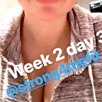 Pic of Popoholic  &raquo; Blog Archive   &raquo; Kate Upton Gives Us A Peek At Her Ginormous Cleavage