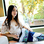 Pic of XXX Asian beauty Li Moon shows off her delectable body in front of the camera.xena met art 19