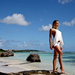 Pic of Skinny Amber A at beach showing nice tits in bare feet at pussyxxxporn.com