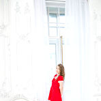 Pic of Slim teen Eva Gold spreading shaved pussy in bare feet at pussyxxxporn.com