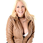 Pic of Kyra Hot Favorite Rider IStripper - Cherry Nudes