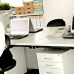 Pic of JAV Idol Nana Kamiyama, My boss fucked in in the office, 上山奈, 誰もいないオフィスで酔っ払った上司に抱かれました