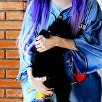 Pic of Emo girl shows everything