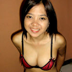 Pic of This Filipina teen girlfriend got boobs to die for