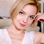 Pic of Hilary Wind Takes off her Bodysuit