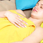 Pic of Pantyhose1 :: Stephanie&Susanna leggy pantyhose pretties