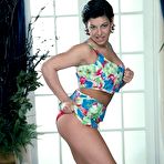 Pic of Classic Big Boobs Latina Strips