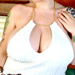 Pic of Dors Feline better watch those big ass jugs when cooking | Boobs Photo